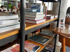 -ROAST coffee & eatery