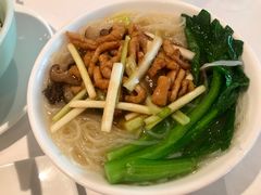 鸡汤肉丝米粉-粤式早茶希朋喜宴