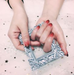 -吉吉靓甲美睫