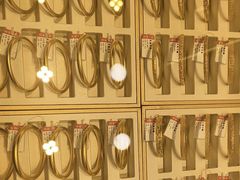 -恒一珠宝·回收黄金钻石奢侈品(灵岩南路店)