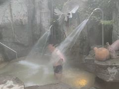-海口观澜湖火山温泉谷