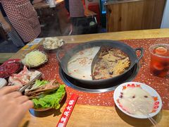 -赵美丽·重庆社区火锅·直营店(火车东站·中豪国际店)