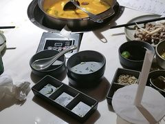 -喃喃椰·糟粕醋·椰子鸡火锅(七堡花园店)