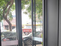 -丽辰酒店(深圳翻身地铁站店)