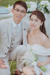 -现代经典婚纱摄影