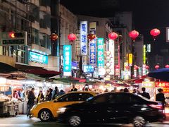 -六合夜市