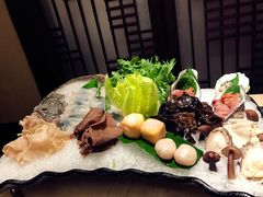 -余欢领鲜火锅(新街口店)