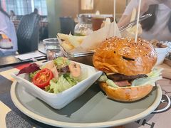 牛肉培根汉堡-遇见西木美式餐厅(体育路店)
