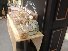 面包甜点陈列柜-仟吉(星汇维港店)