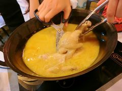 -鲜入围煮花胶鸡海鲜火锅