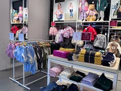 -王府井奥莱临潼小镇(临潼店)