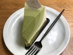 -彳亍咖啡·这里(水湾路店)