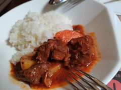 红烩牛肉饭送罗宋汤-东海咖啡馆