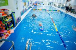 -熊小米专业儿童游泳馆