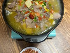 -乡土特色.冷锅鱼.牦牛肉汤锅