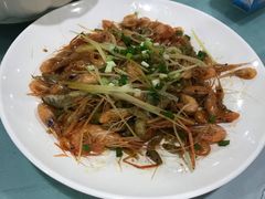 煎焗山溪鱼-东江湖游水三文鱼美食城