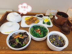 -雪梅月子中心(华侨城店)