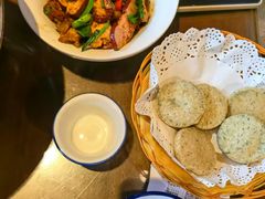 -富正毅三下锅·湘西韵味(天门山索道店)
