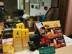 -麦当劳(展览路店)