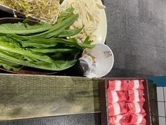 -宽板凳老灶火锅(台湾街店)