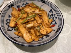 -丹江口渔村·湘味厨房(桃园店)