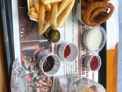-The Habit Burger Grill 哈比特汉堡(复兴soho店)
