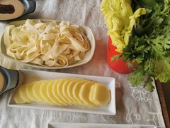 -羊家胡同·龙虾烧烤火锅(龙汇路店)