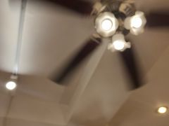 -三两春肚肺汤(崂山路店)