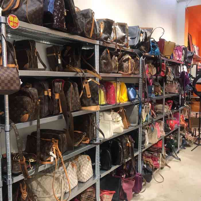 代官山中古店-"在成都的中古店里,代官山算是做的非常好的.