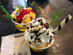 -莓园冰淇淋店