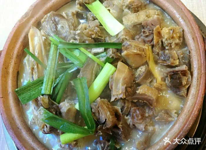 美极鲜美味店香芋腊鸭煲图片