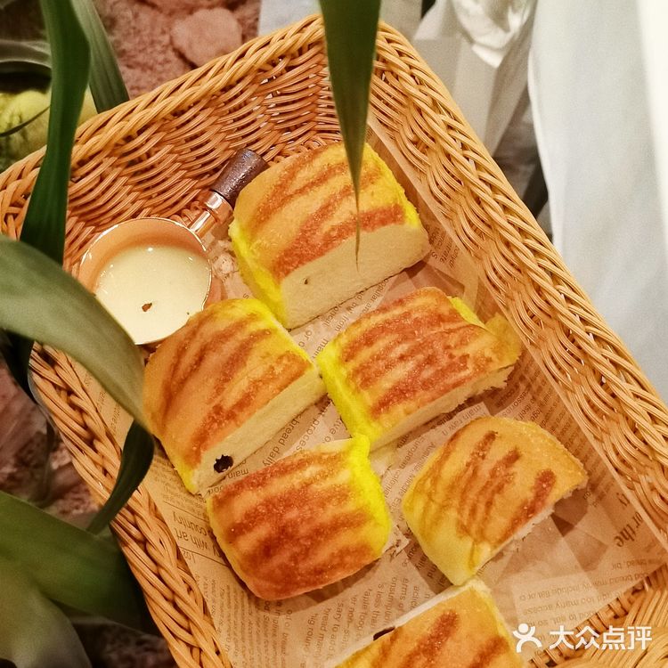 南昌新晋网红拍照地🔥溪湖旁的阳光玻璃桥