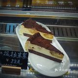 喝完咖啡默默带走了杯子[调皮]