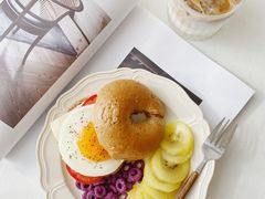 -沁屋面包店(人民东路店)