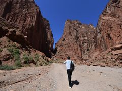 -天山神秘大峡谷
