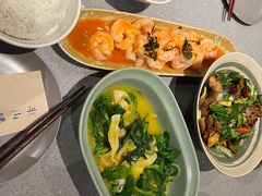 豌豆黄浸豌豆尖-半山腰·云南菜(侨福芳草地店)