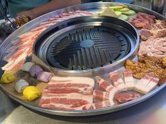 -哈哈碳都·牛肋条无限自助烤肉(台江万达店)