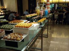 自助取餐区-夏阳湖皇冠假日酒店-自助餐厅