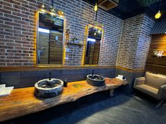-河坝烧烤串城(金达莱店)
