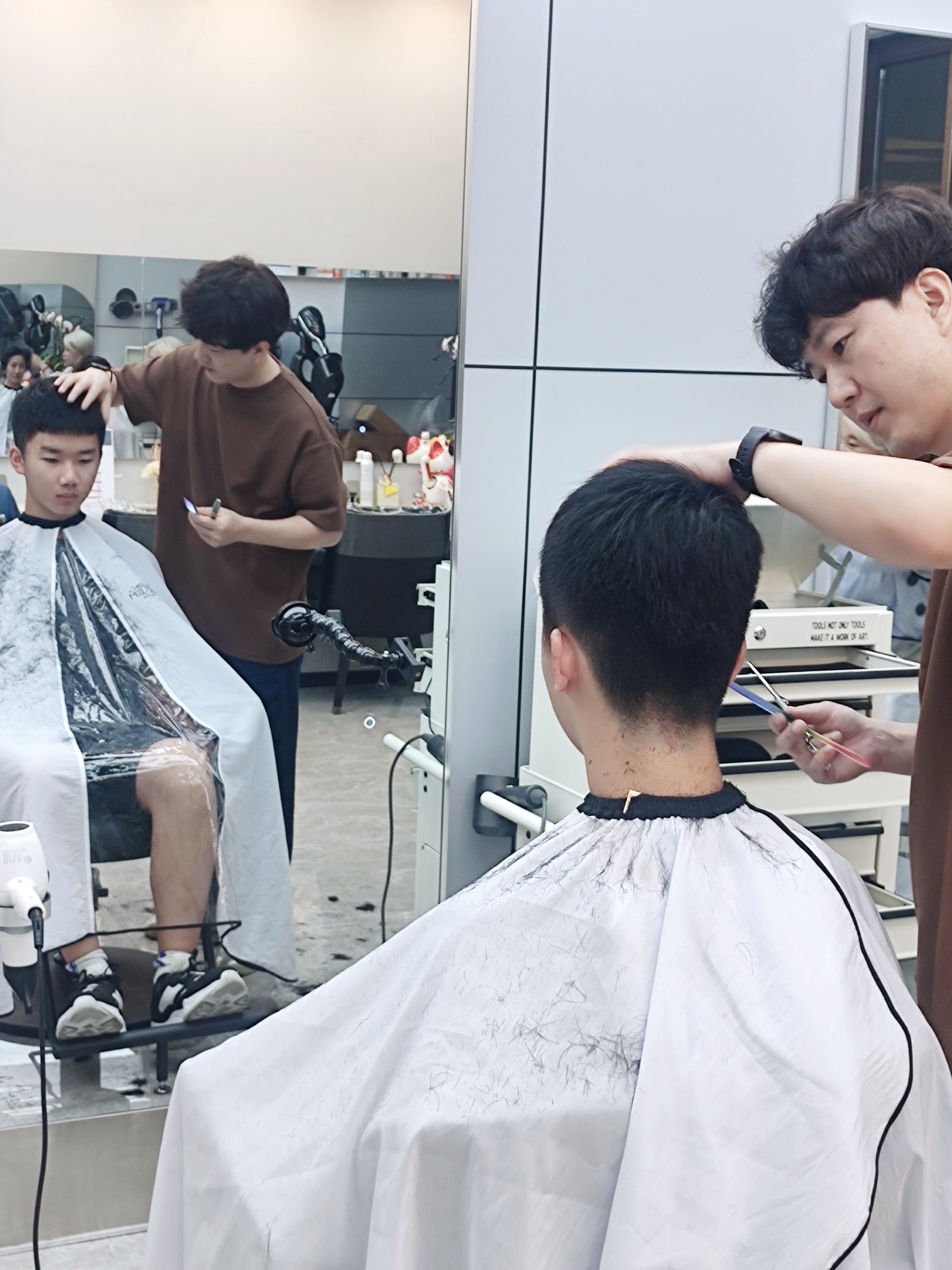 去不了韩国也可以让韩国发型师理个帅气发型