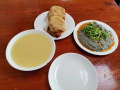 麻豆腐-宝瑞门钉肉饼店