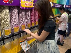 -m豆巧克力世界(上海世茂广场店)