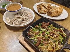 铁板炒烤牛肉-河沿肉饼Beijing Pie(东华门店)