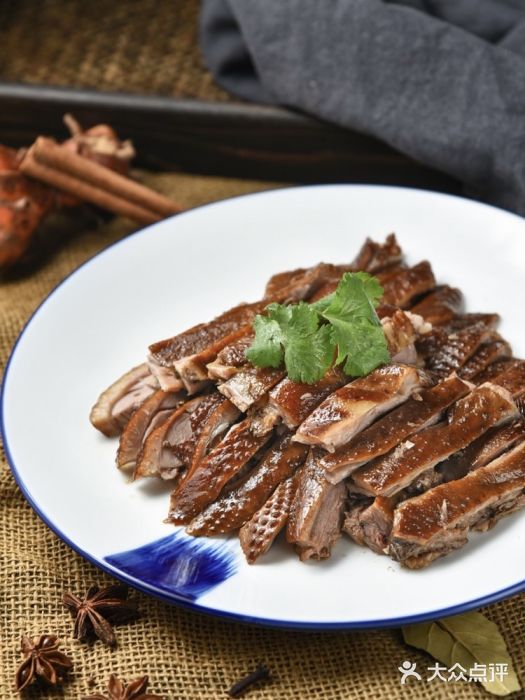 肉神潮汕卤鹅卤鹅图片