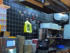 -呼啦面馆·头牌豌杂面(爱琴海店)