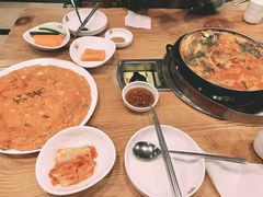 -喇喇排骨火锅·传统韩式脊骨汤(望京西园总店)
