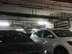 -悠方地下停车场