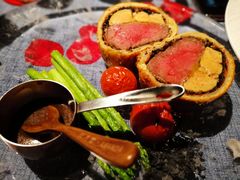 惠灵顿牛排-弦月窗LUNETTE BY AMANDA(复兴路店)