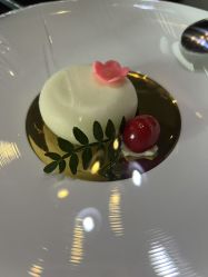 -涵禧月精致月子中心
