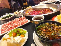 -沸炉重庆老火锅(军事博物馆店)